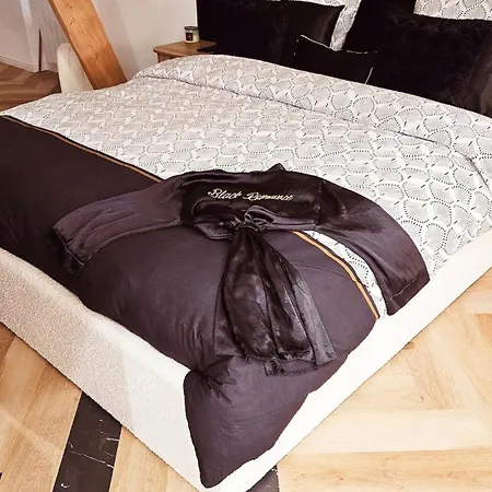 Apartment Black Romance